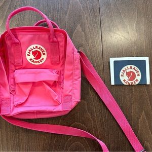 Fjallraven mini hot pink